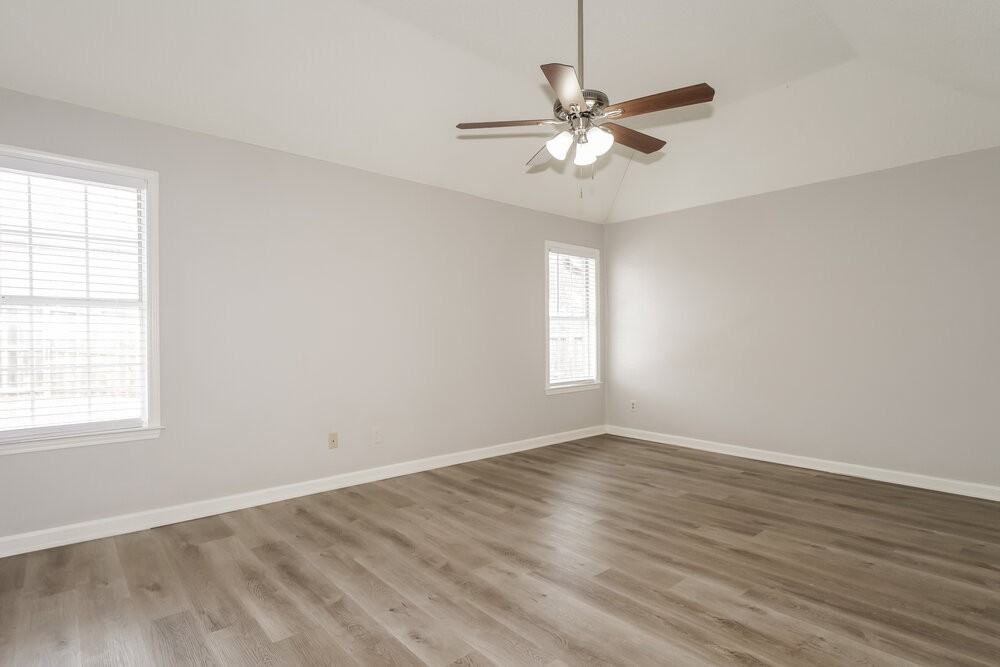 6888 Skylar Mill Ave - Photo 7 of 16