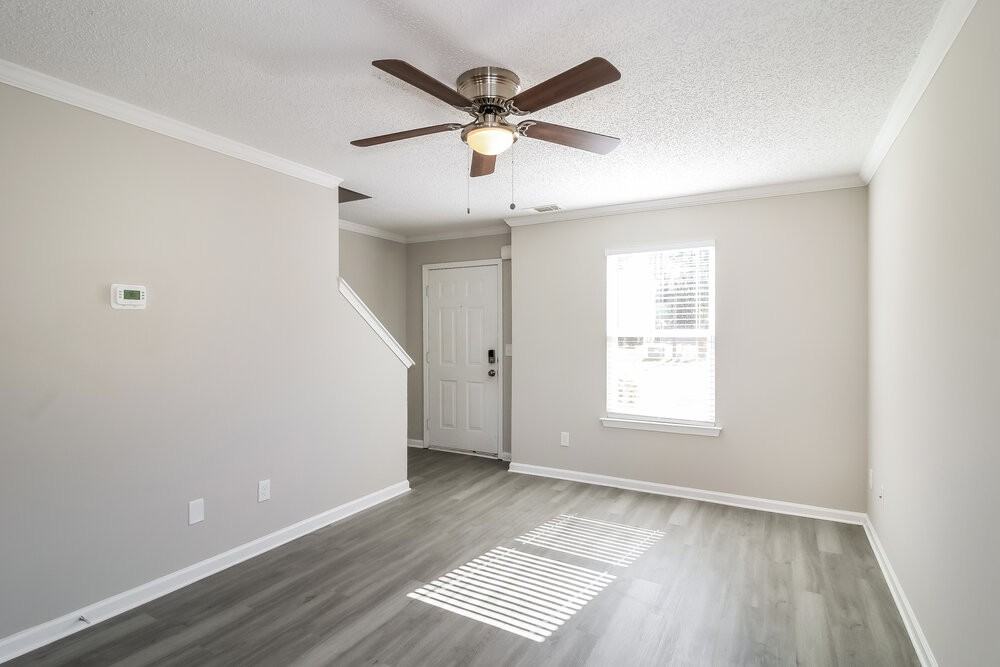 1611 Hallmark Hills Dr - Photo 6 of 17