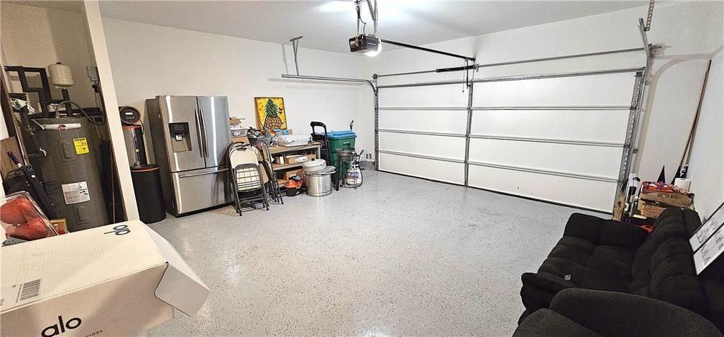 404 Starbuck Pkwy - Photo 6 of 26