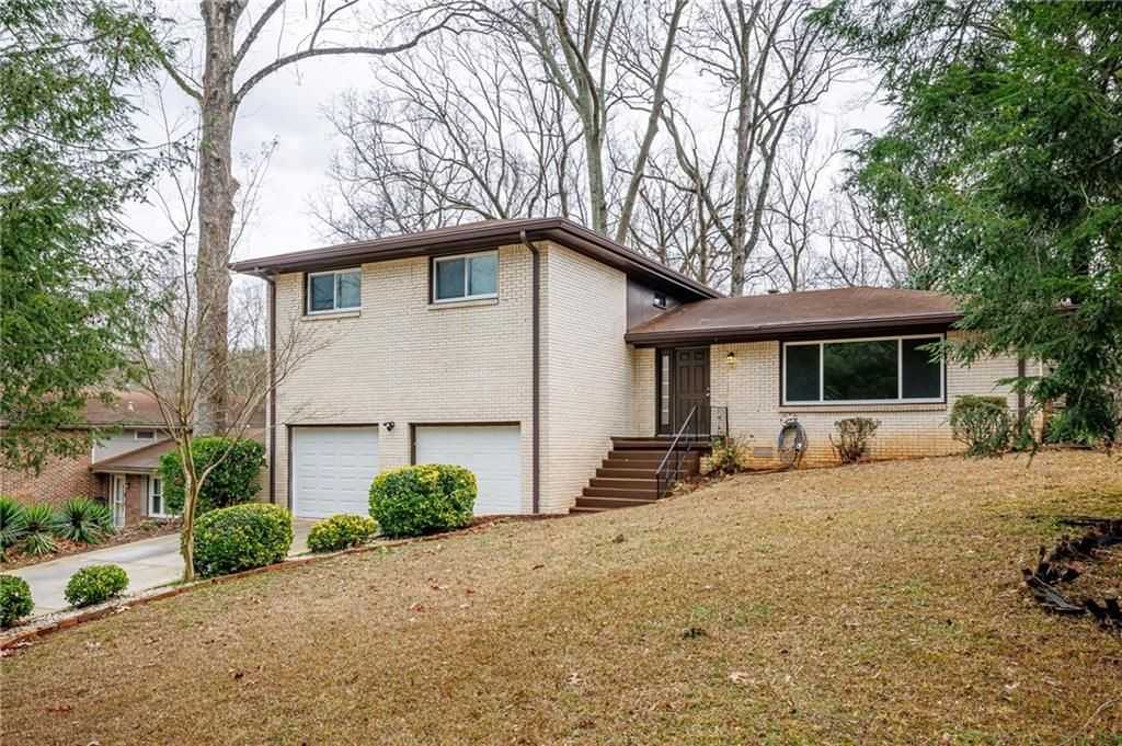 2692 Whites Mill Ct - Photo 3 of 33