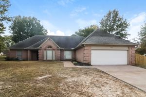 featured image of 8731 Oak Trail Ln