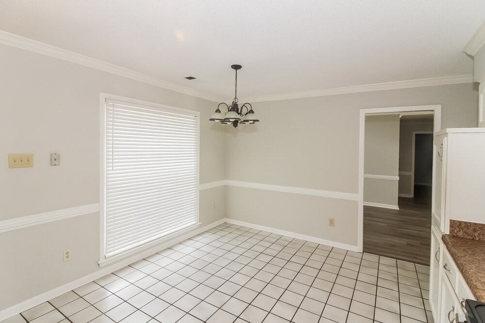 8731 Oak Trail Ln - Photo 7 of 16