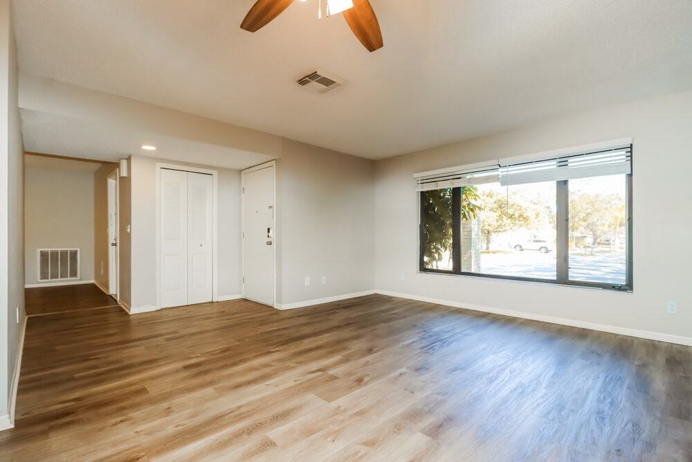 113 Timber Cir - Photo 4 of 16