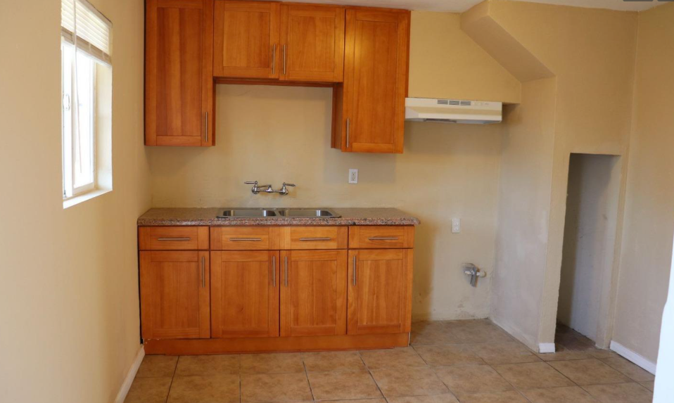 1403 Yosemite Dr ##B - Photo 5 of 7