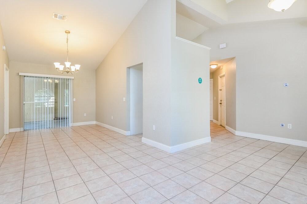 264 Daisy Estates Dr - Photo 5 of 18