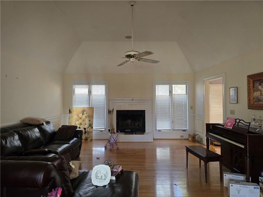 2386 Muirfield Way - Photo 2 of 21