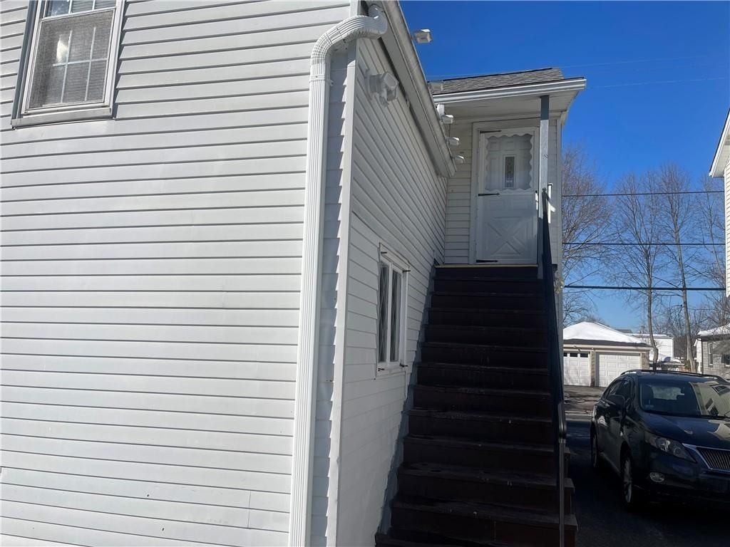 83 Titus St - Photo 2 of 11