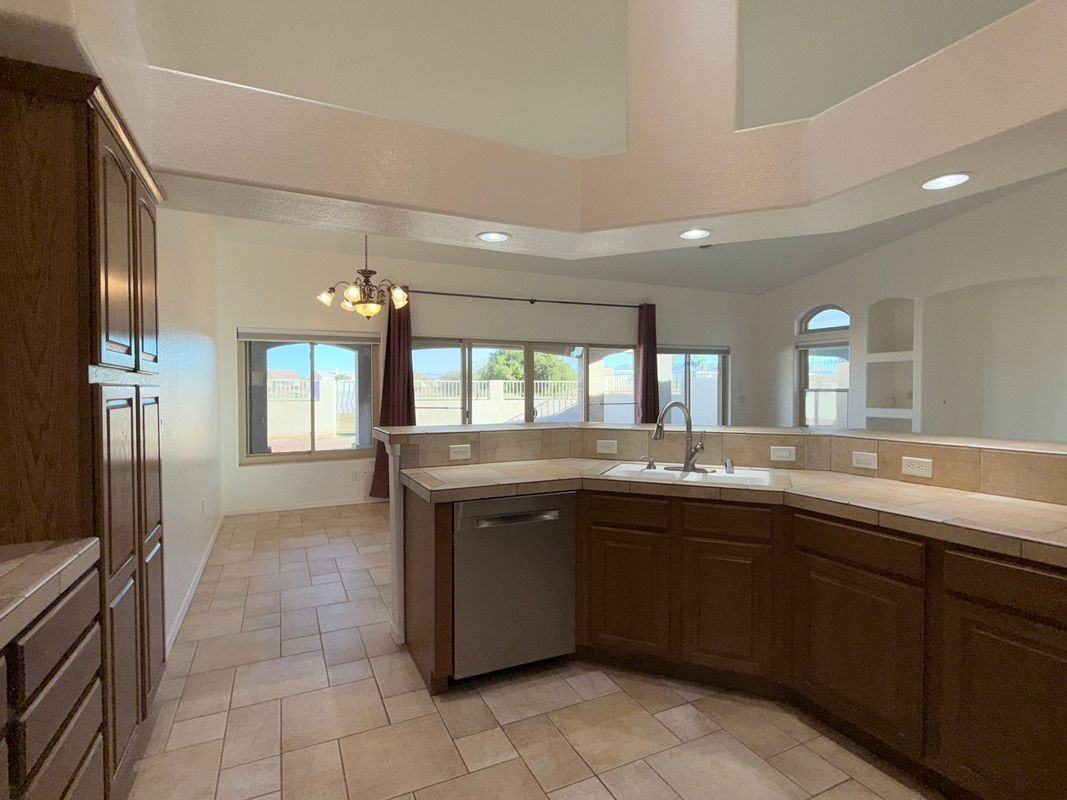 1747 E Winter Haven Dr - Photo 5 of 15