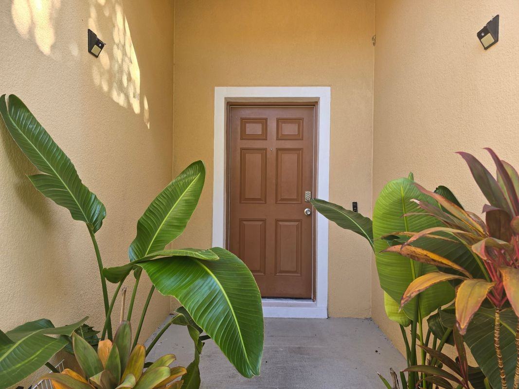 1514 Tamarind Rd - Photo 3 of 21
