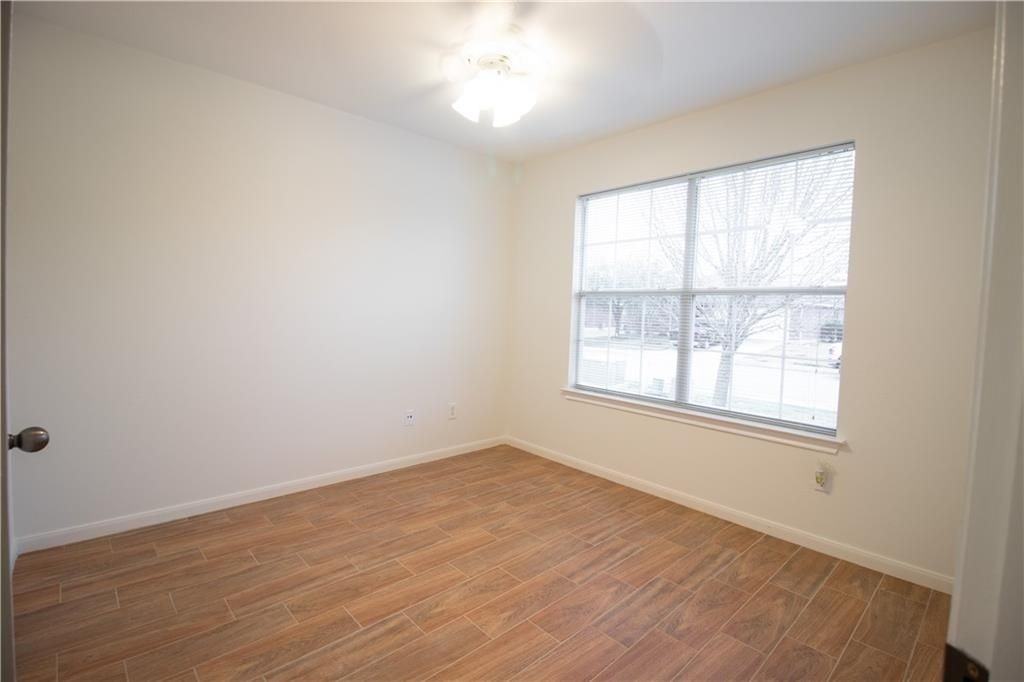 107 Thompson Trl - Photo 6 of 14