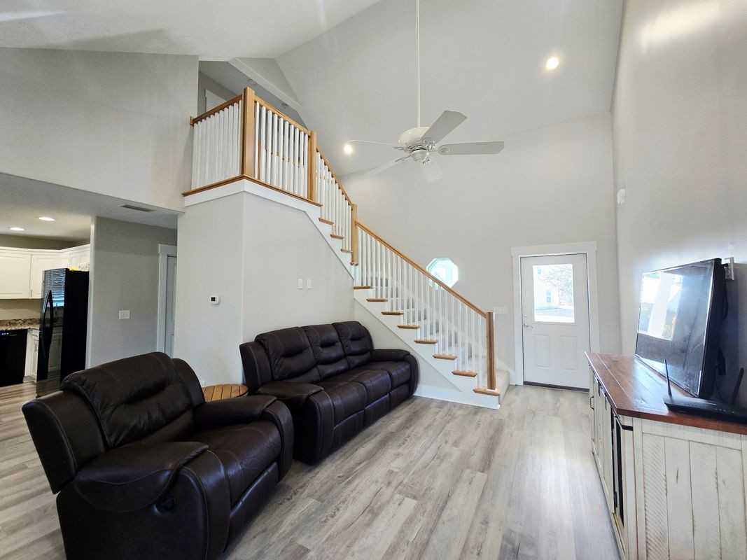 143 Shallow Reed Dr - Photo 2 of 15