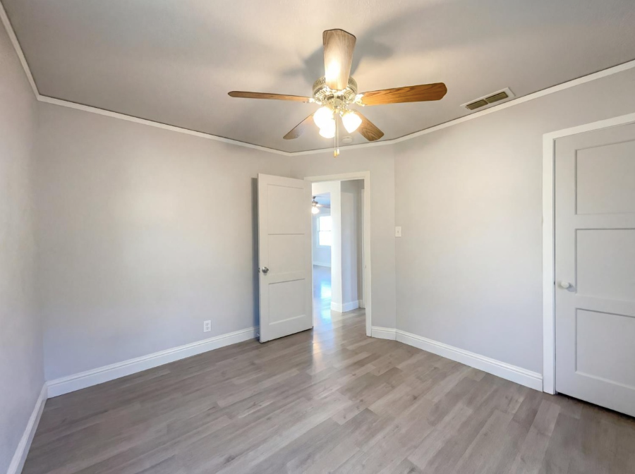 3910 Ivy St - Photo 6 of 21