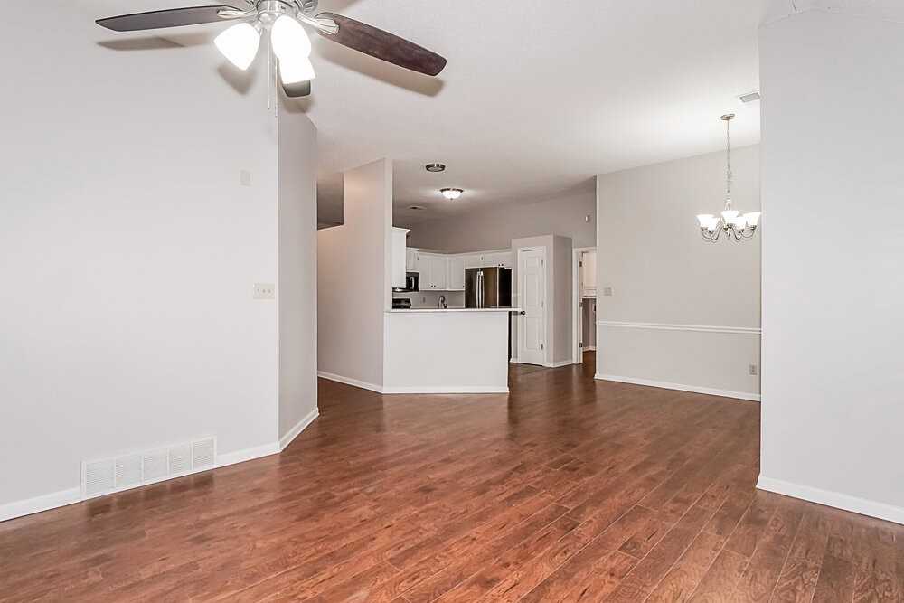 1960 E Chimneyrock Blvd - Photo 7 of 17