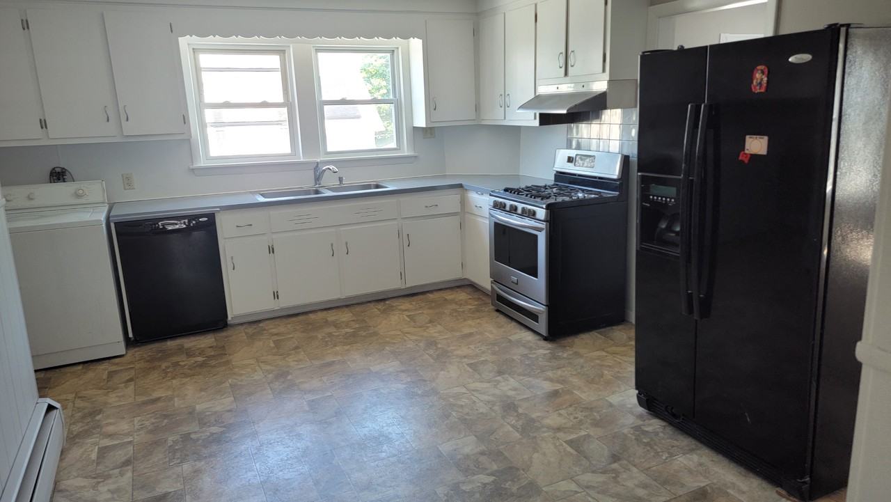 353 Madison St #2 - Photo 6 of 16