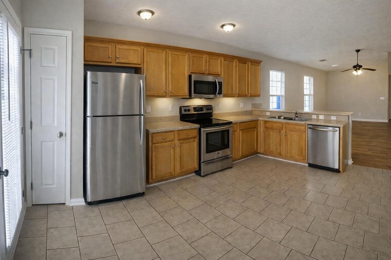 2020 Willis Dr - Photo 3 of 12