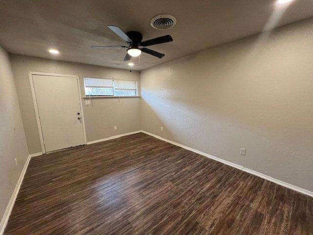 314 S Center St - Photo 2 of 2