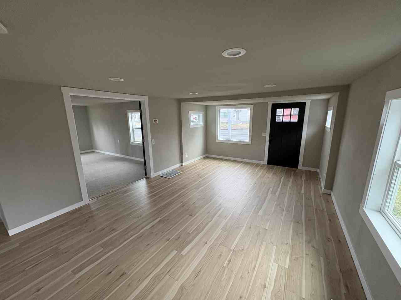 6015 N Monroe St - Photo 4 of 8