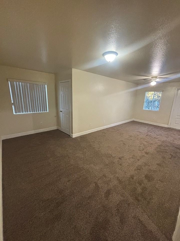 116 East 82nd Street - Photo 4 of 16