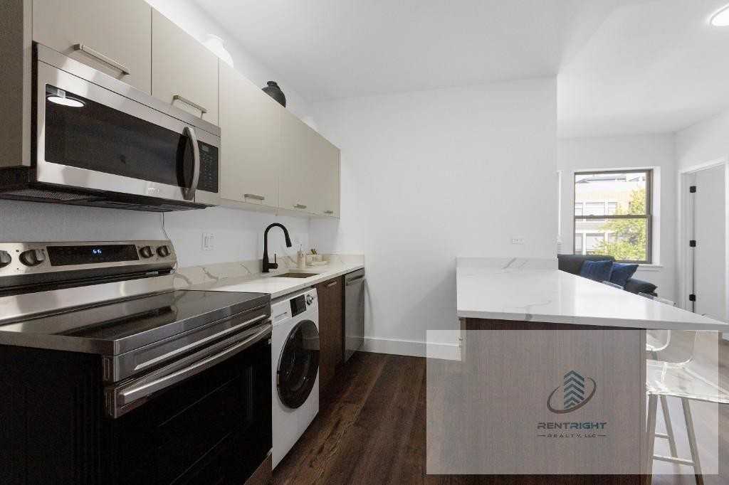 1553 W Hollywood Ave #1553-208 - Photo 4 of 20