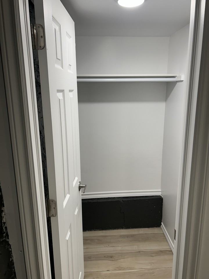 196 James - Unit 1 - Photo 7 of 16