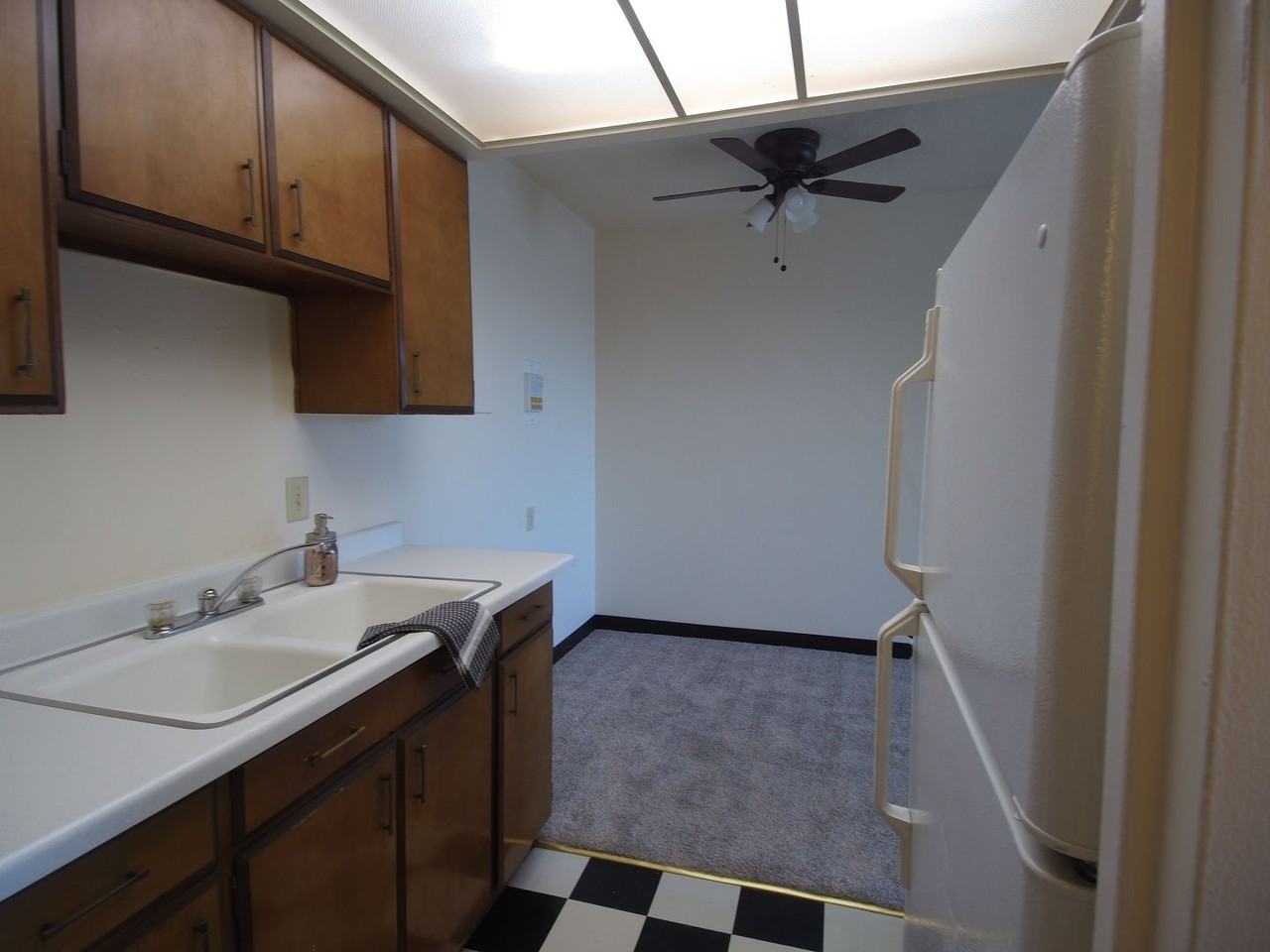 Lake Summit - Photo 2 of 45