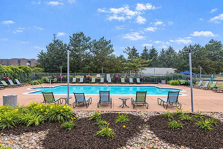 Runaway Bay - Photo 2 of 30