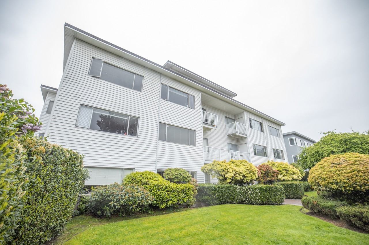 Reva Manor - Photo 3 of 3