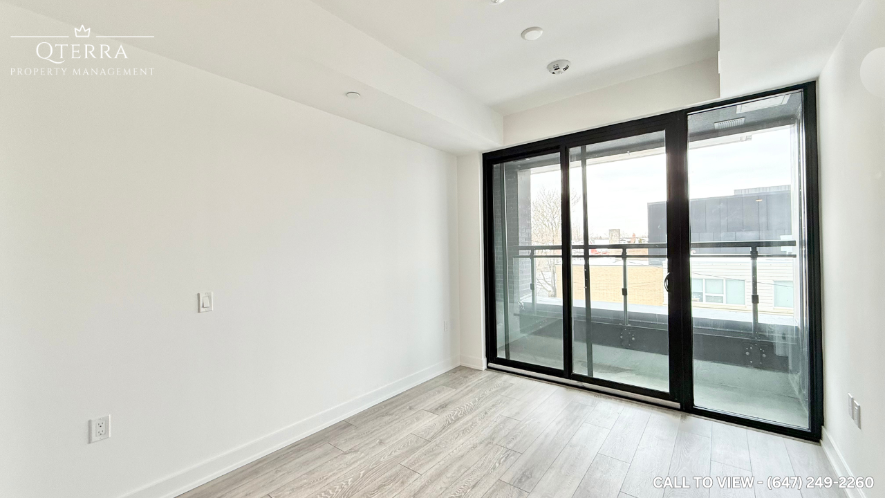 990 Bloor St W - Photo 2 of 9