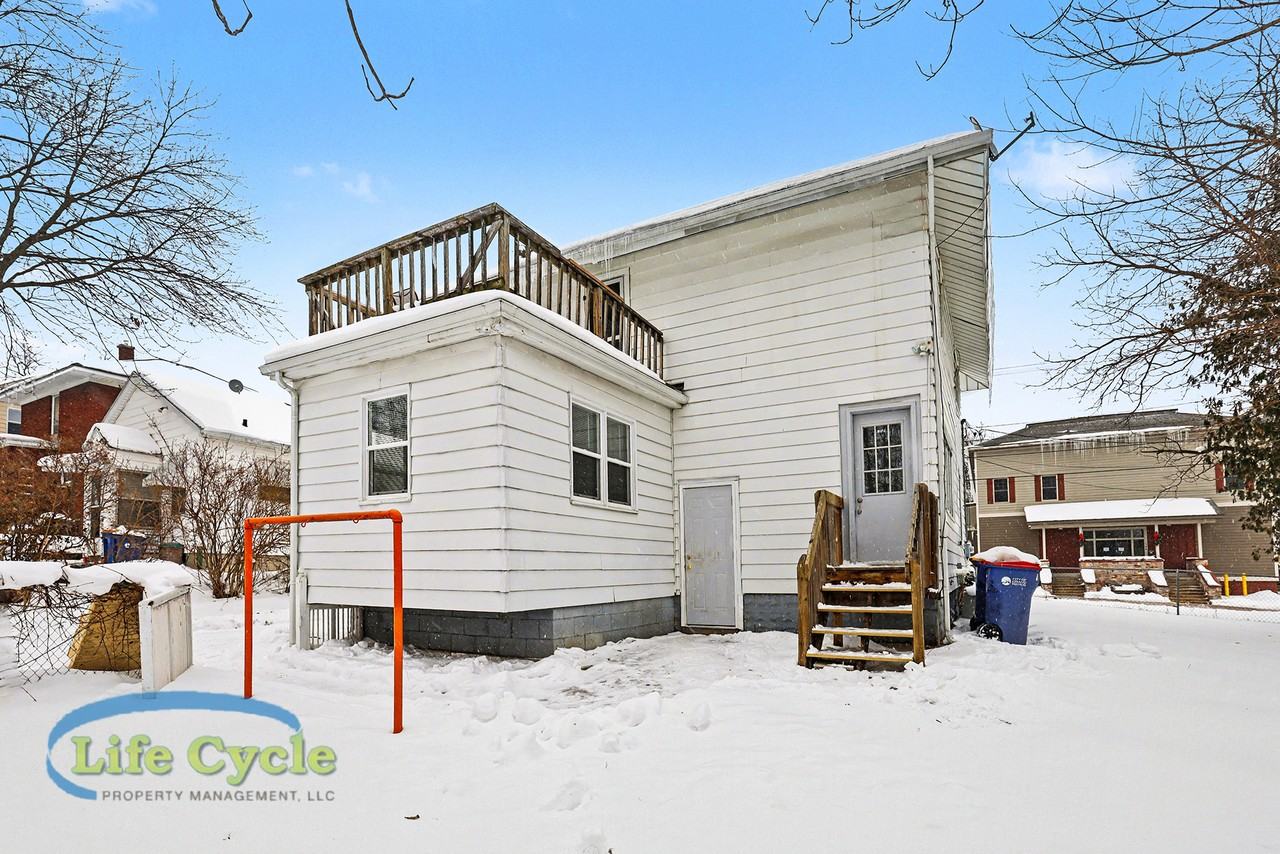 507 Eastern Ave Ne #2