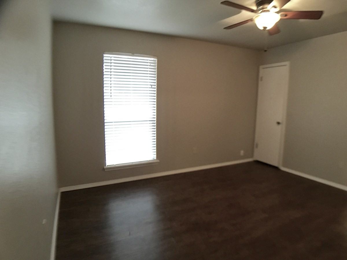 1013 Mercury Cir #1 - Photo 7 of 10