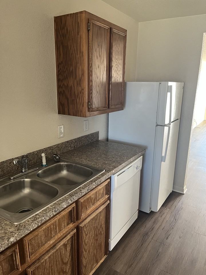 221 Gibson St #A - Photo 3 of 17