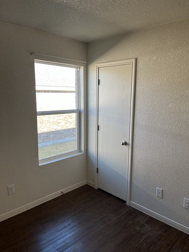 221 Gibson St #A - Photo 7 of 17