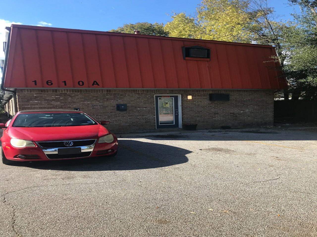 Live Oak - Photo 2 of 12