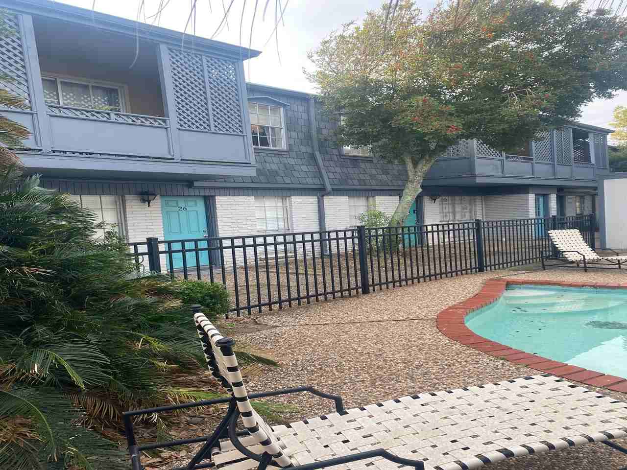 Palm Shore - Photo 5 of 39