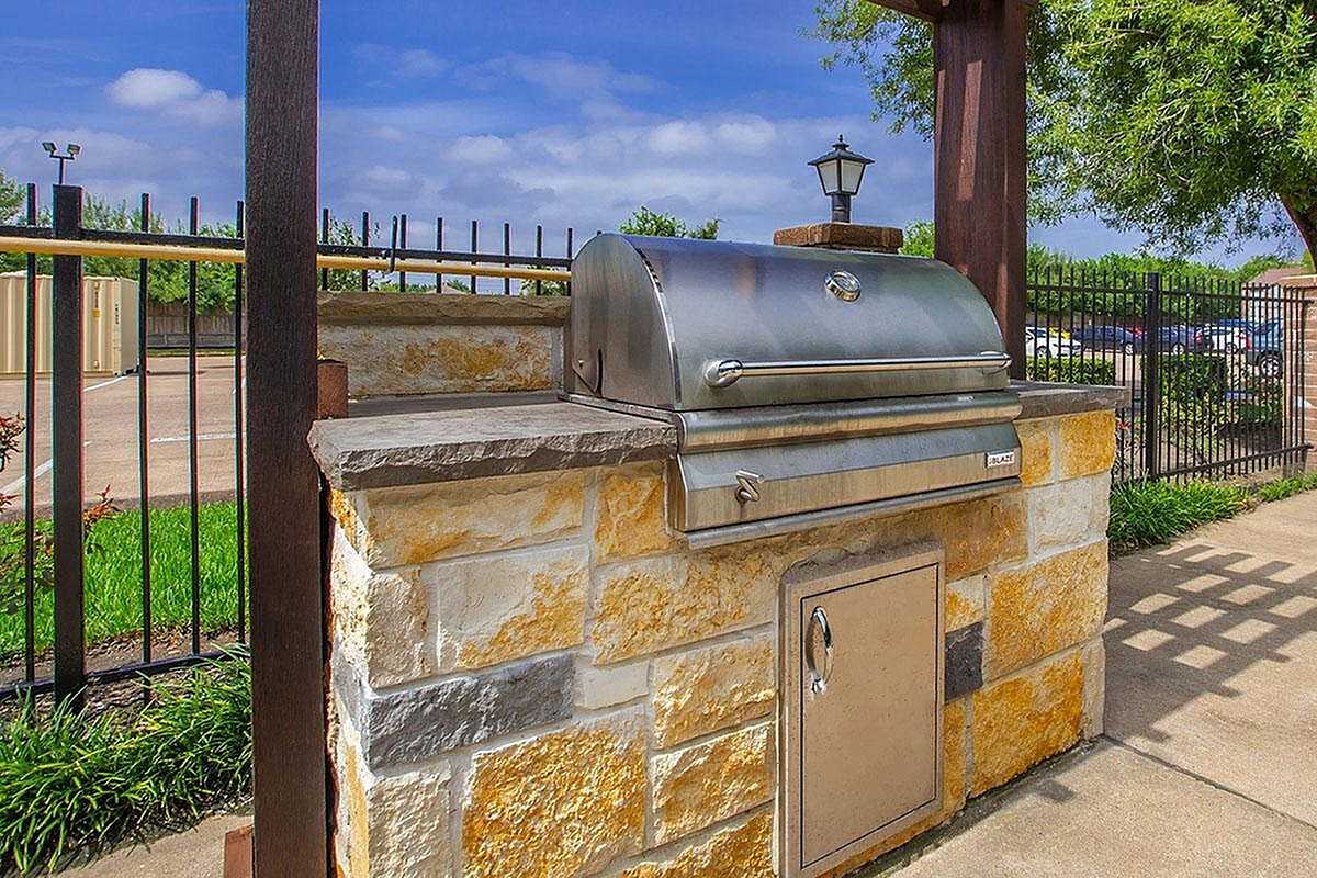 The Burke Apartments - Photo 5 of 50