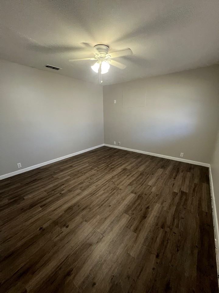 508 Park Dr #1 - Photo 3 of 10