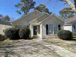 featured image of 1639 Fresno St #1