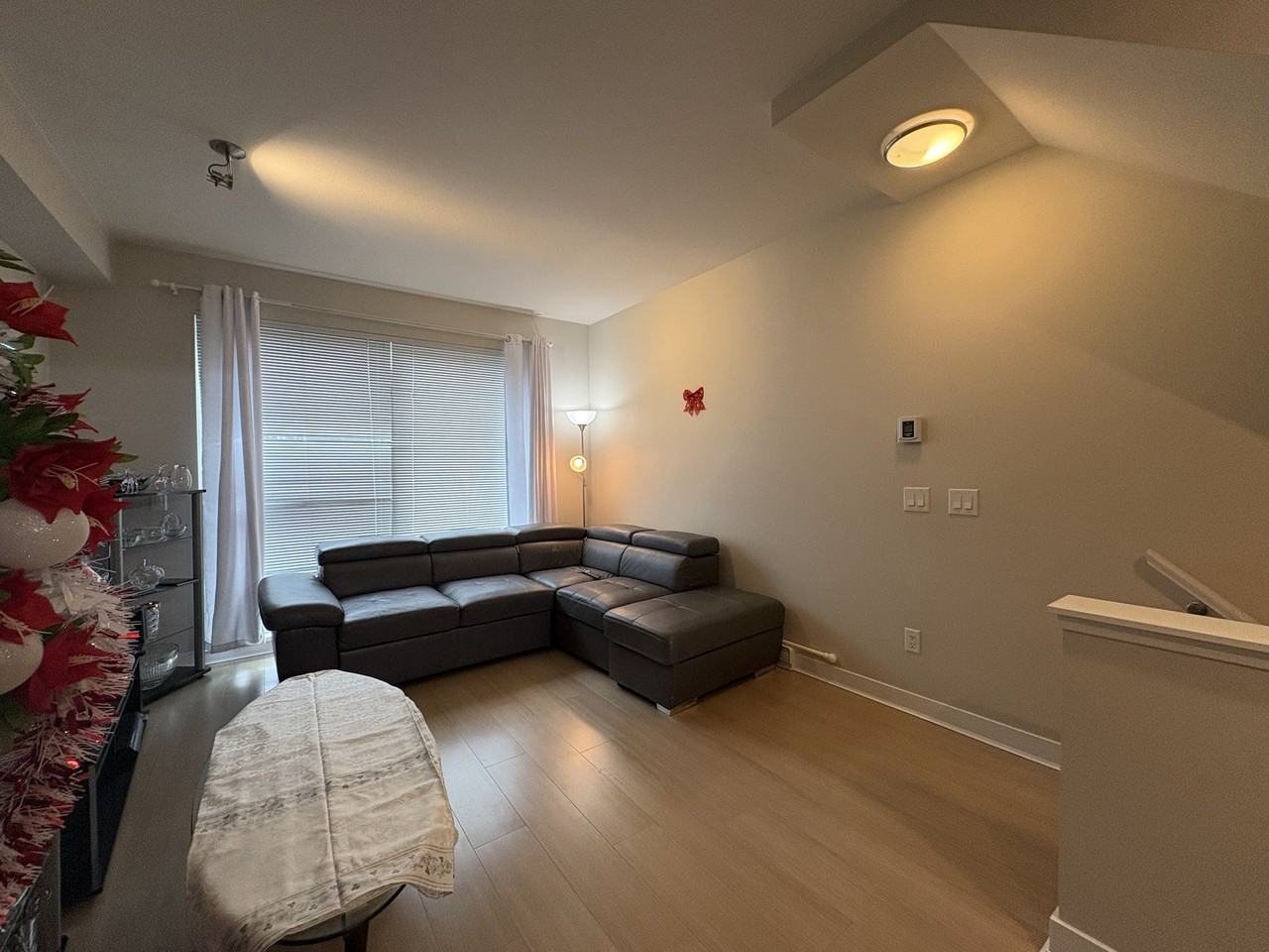 16223 23 A Avenue - Photo 4 of 33