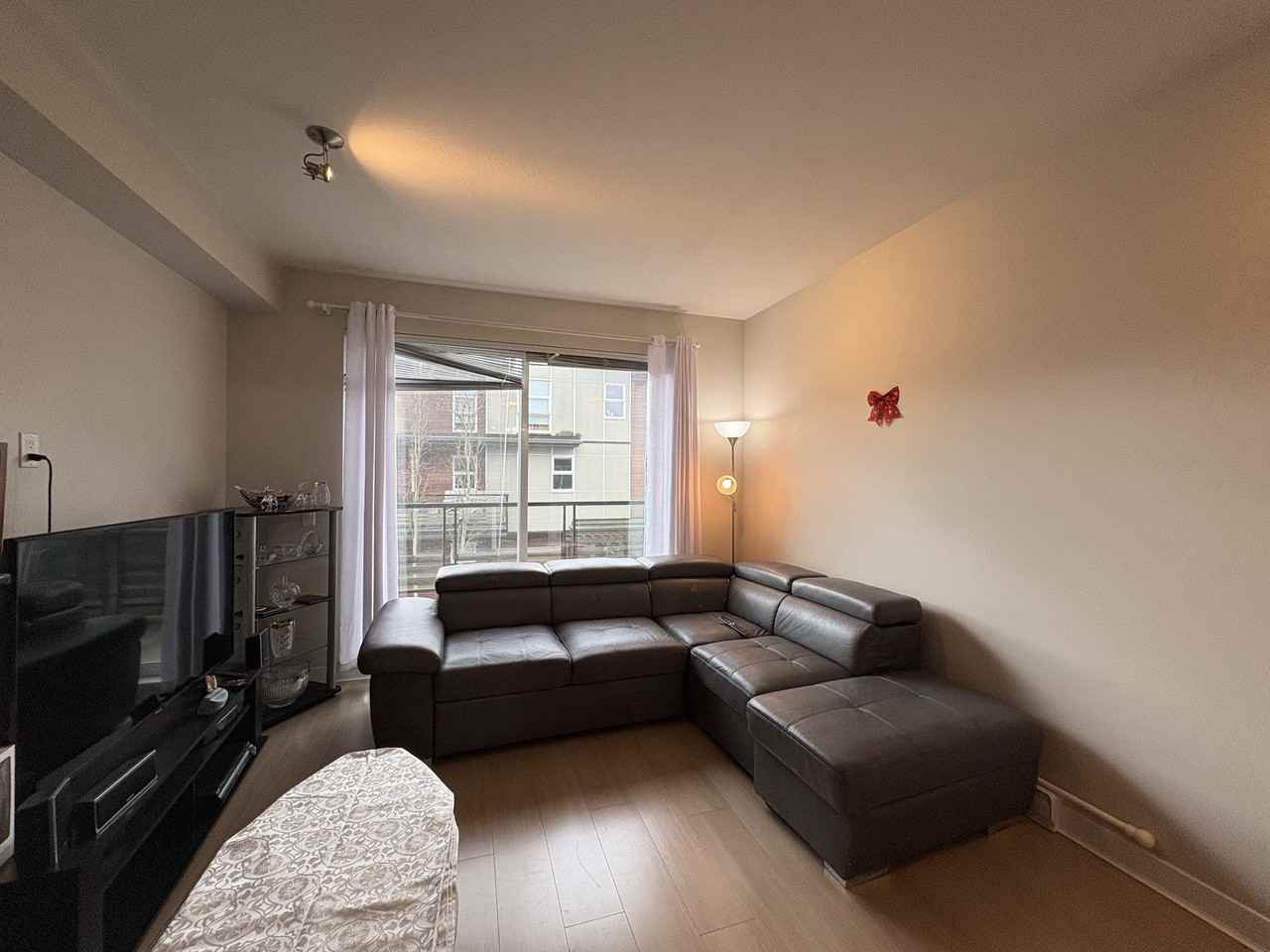 16223 23 A Avenue - Photo 3 of 33