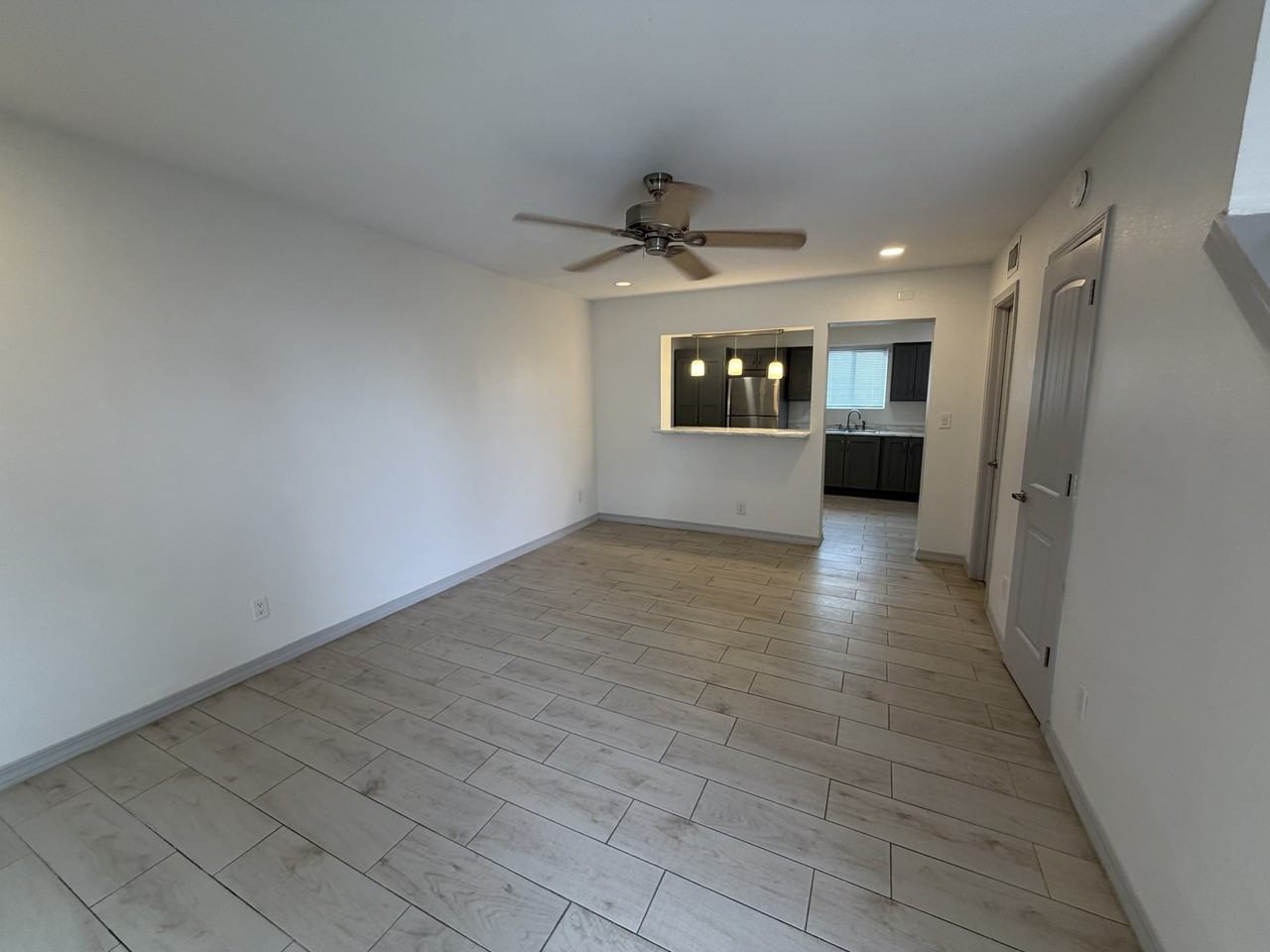 8963 Norton St #3 - Photo 4 of 12