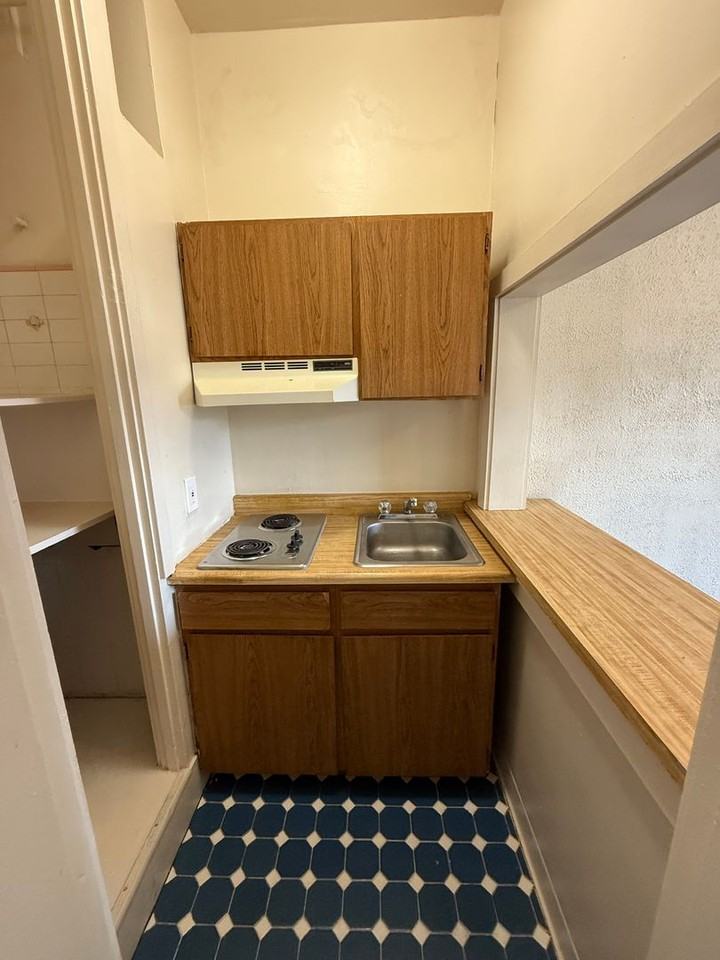 CSE Holdings-PM-022-0151-1111 - Photo 2 of 25