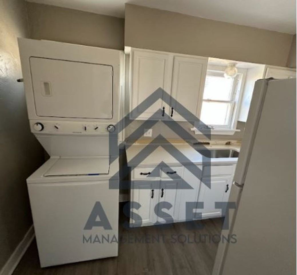 2509 Nw 22nd St - Photo 5 of 18