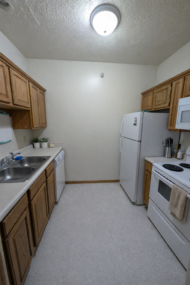 Salisbury Place - Photo 5 of 16