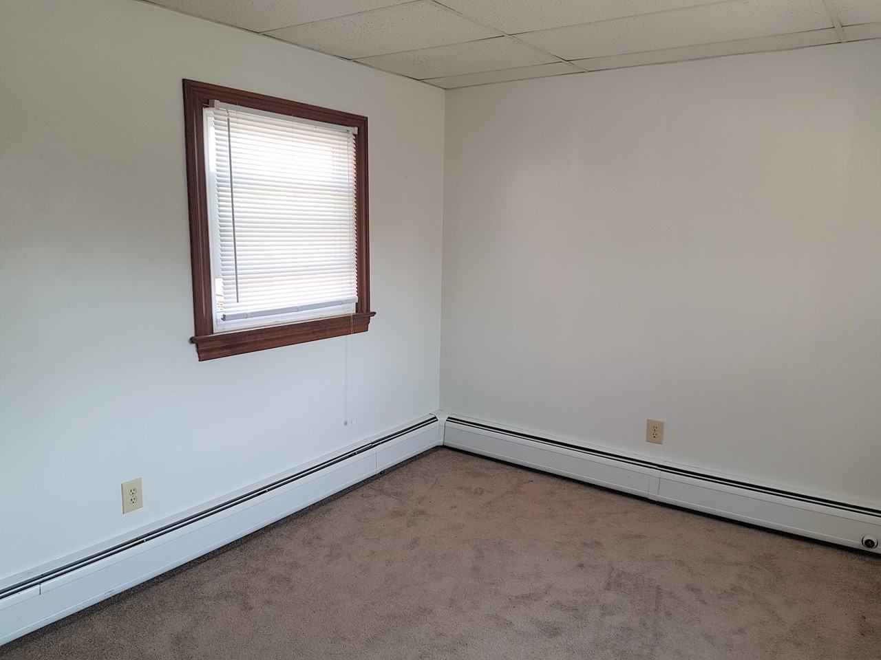 320w8th - Photo 5 of 33