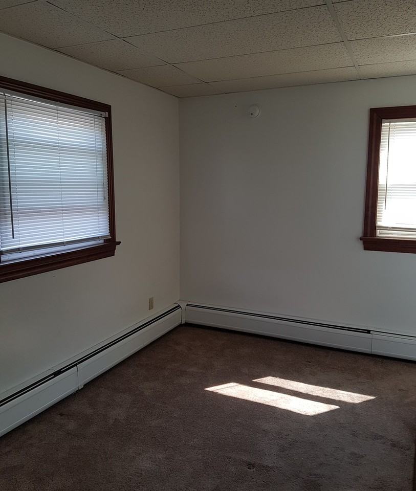 320w8th - Photo 6 of 33