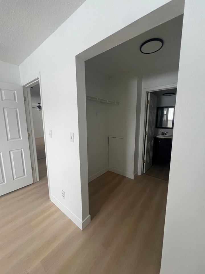 ONE11 APPLETON PARK - Photo 5 of 22