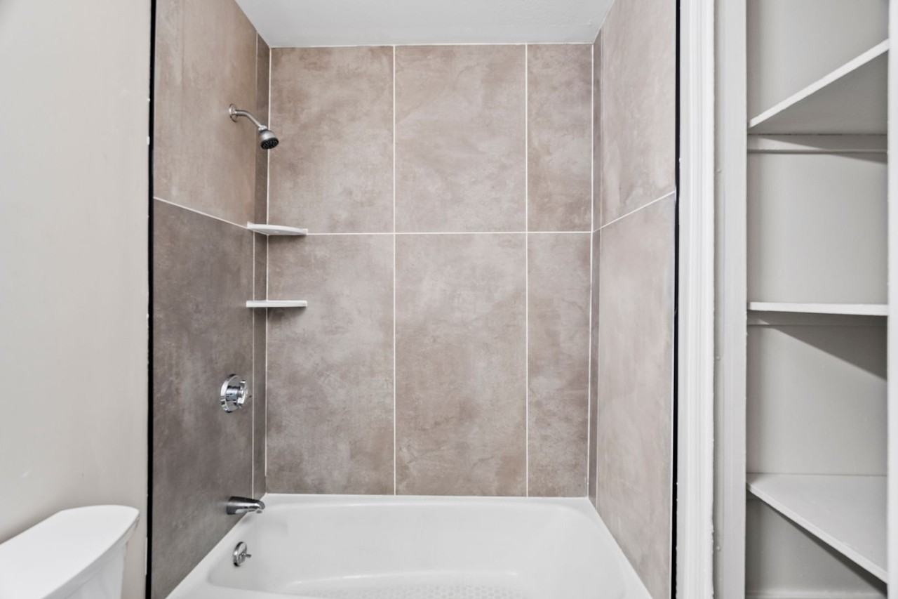 283-435 283-435 Oaklawn Ave - 435 Oaklawn Ave #117 - Photo 7 of 10