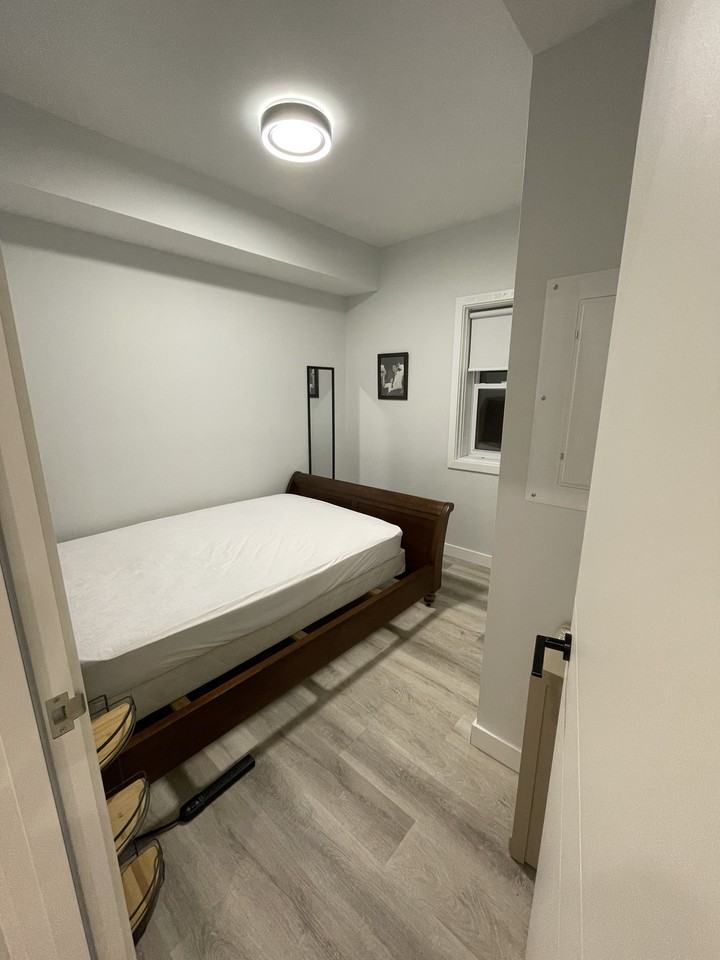 515 Chapel Street #2-S - Photo 7 of 15