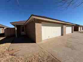 706 N Englewood Ave - Photo 1 of 1