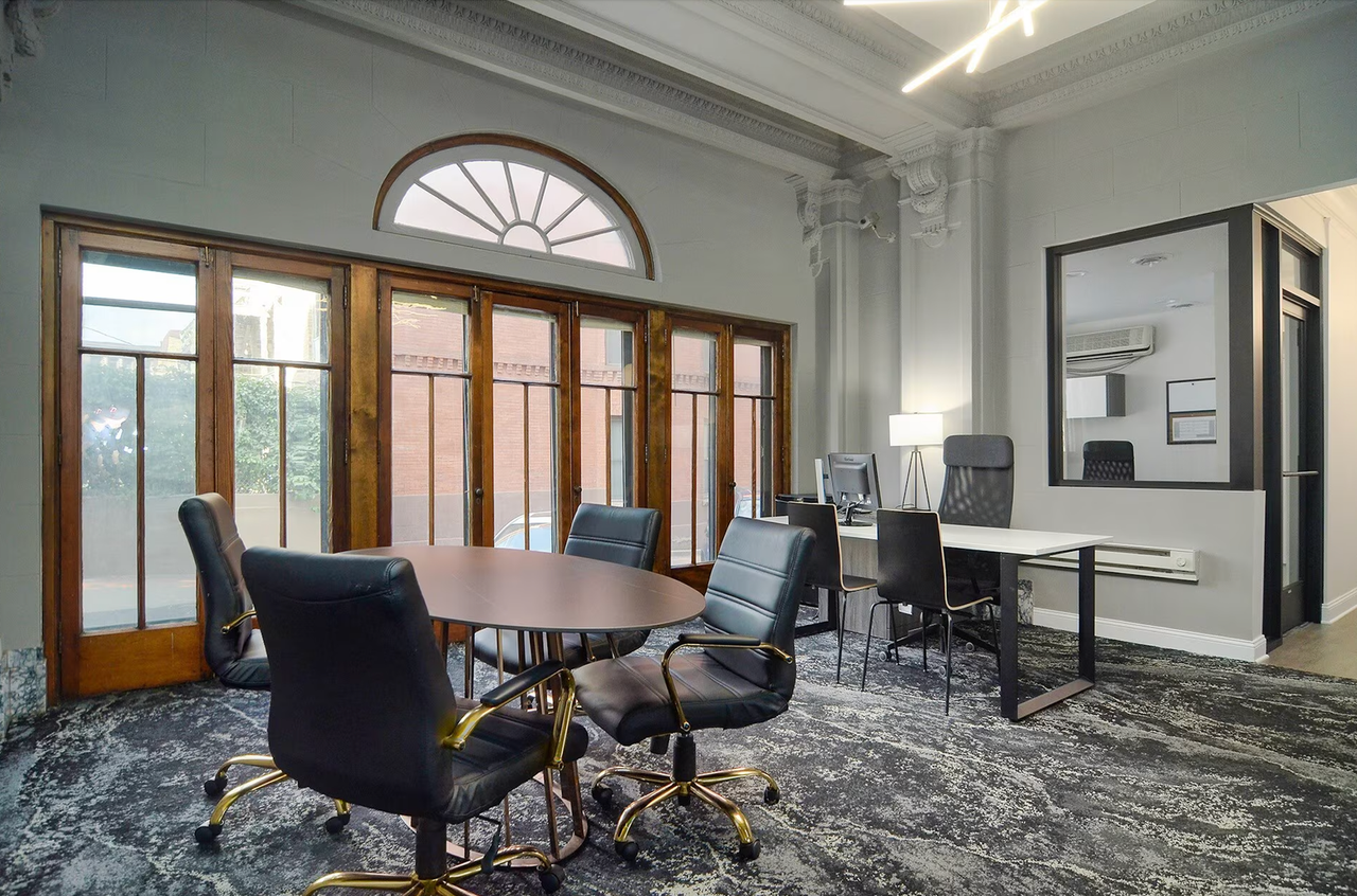 The Buckingham Apartments - Photo 4 of 50